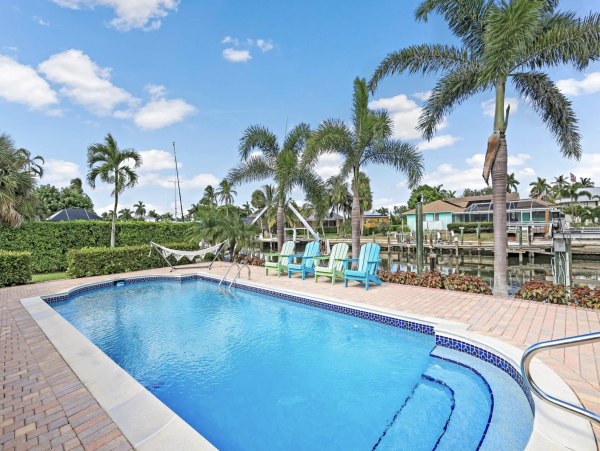 Canal Front 4 Bedroom Vacation Home Sleeps 10 Marco Island